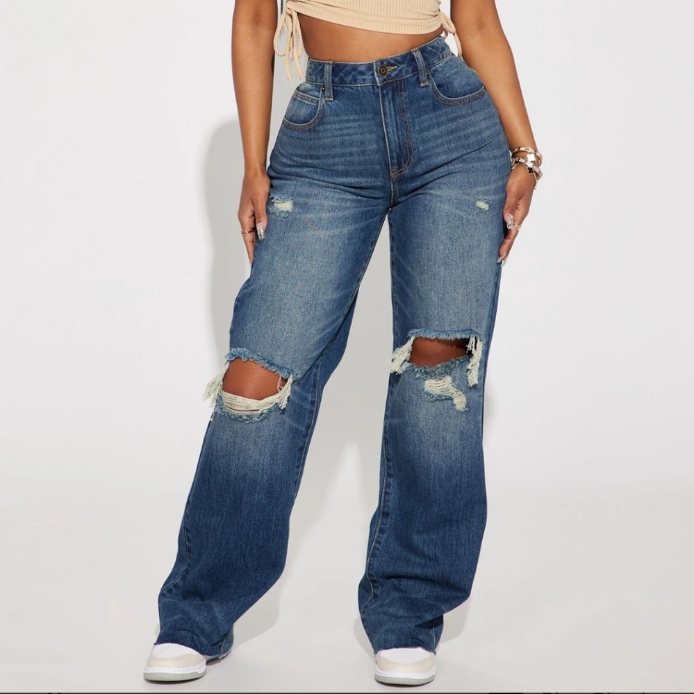 Straight leg distressed jeans